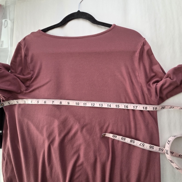 Soft Surroundings Women's Mauve Long Sleeve Top Size Large. Roll Tab Sleeve - Picture 7 of 9